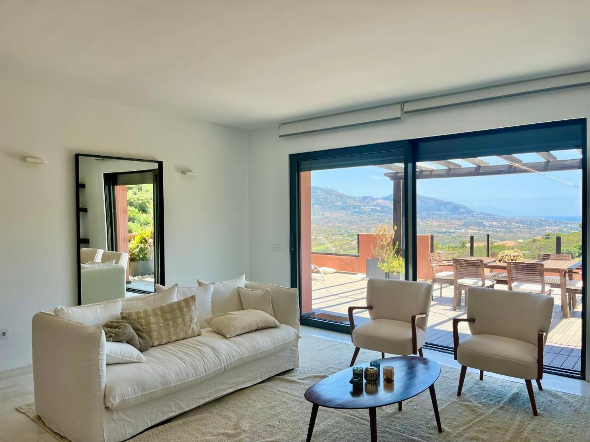 Bright Apartment In The Hills Of Elviria Malaga Exterior photo