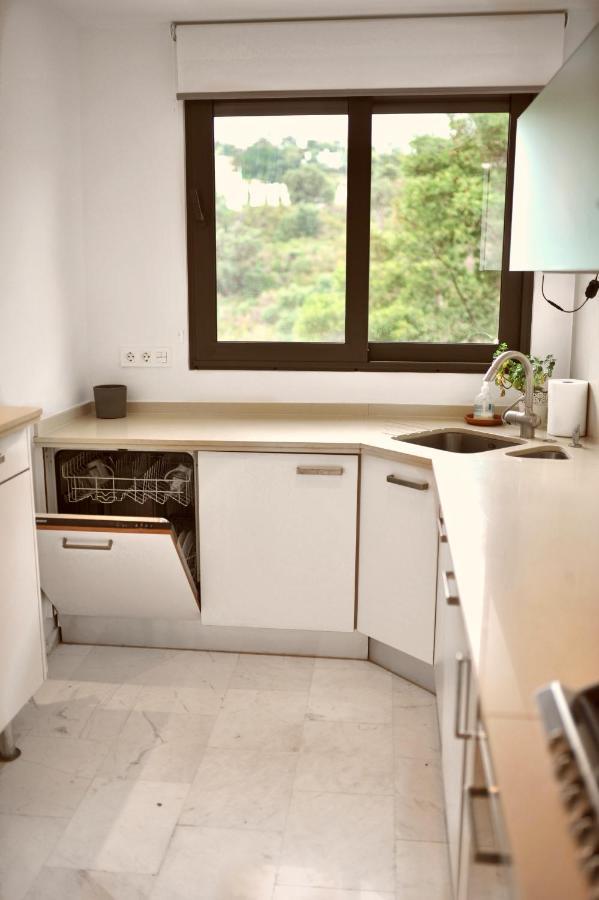 Bright Apartment In The Hills Of Elviria Malaga Exterior photo